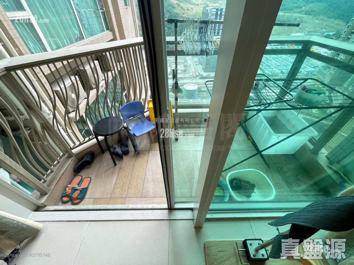 Le Prime Of Le Prestige Sell 4 Bedrooms 985 ft²