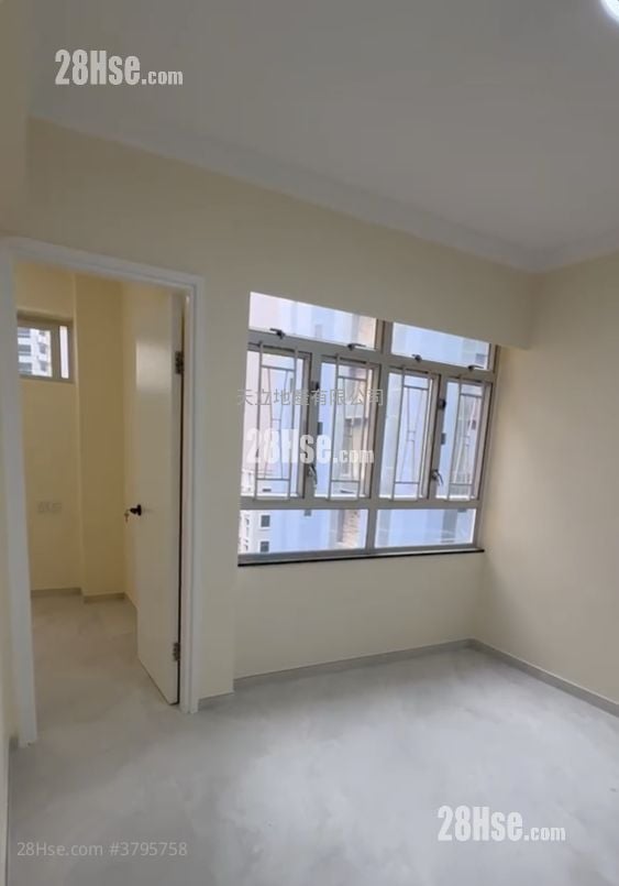 Harmony Court Rental 3 Bedrooms , 1 Bathroom 658 ft²