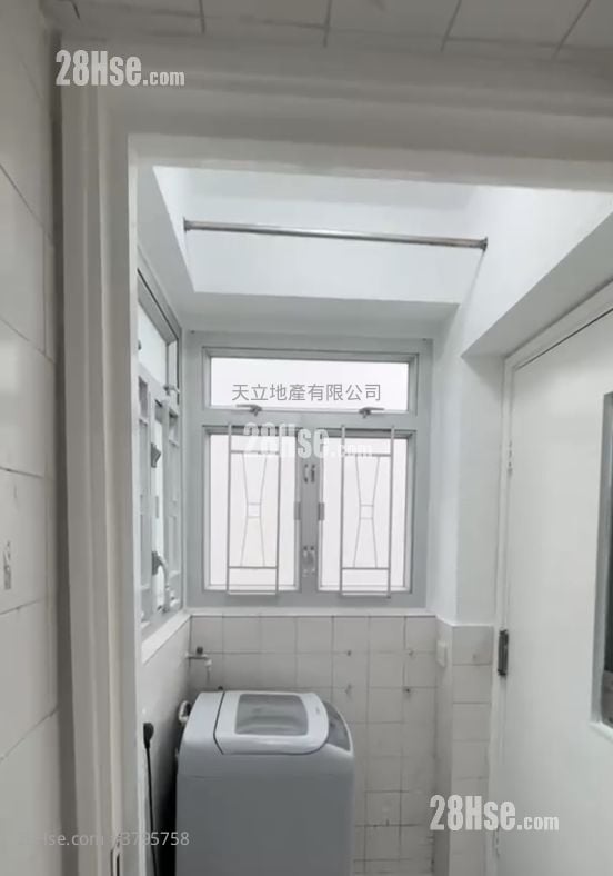 Harmony Court Rental 3 Bedrooms , 1 Bathroom 658 ft²