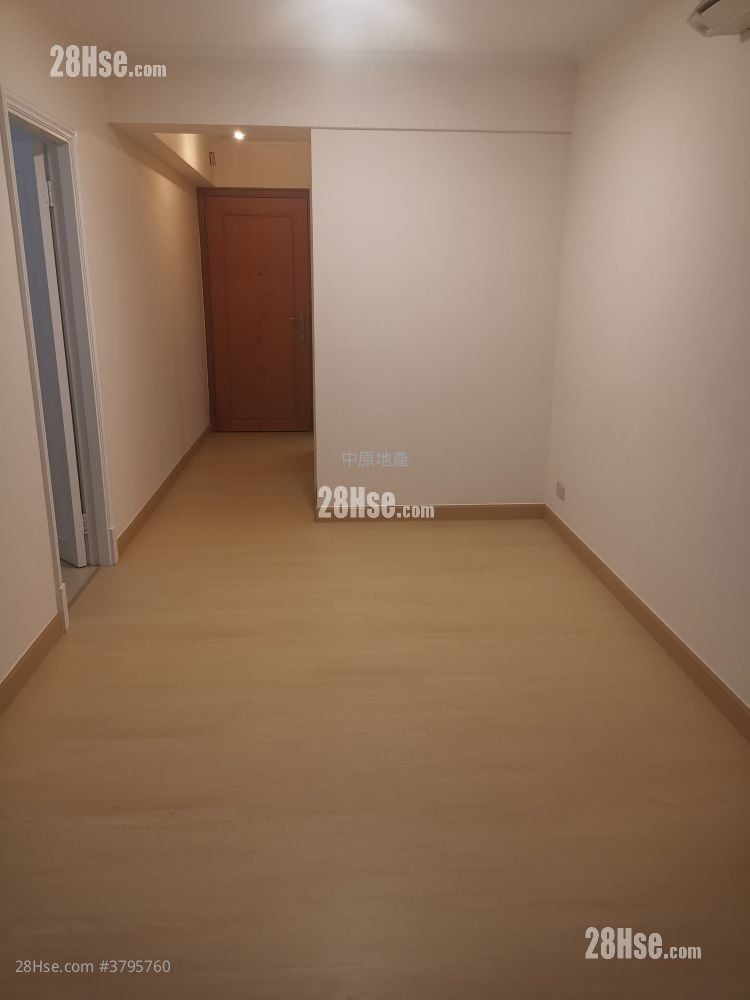 Sky Tower Sell 1 Bathroom 479 ft²