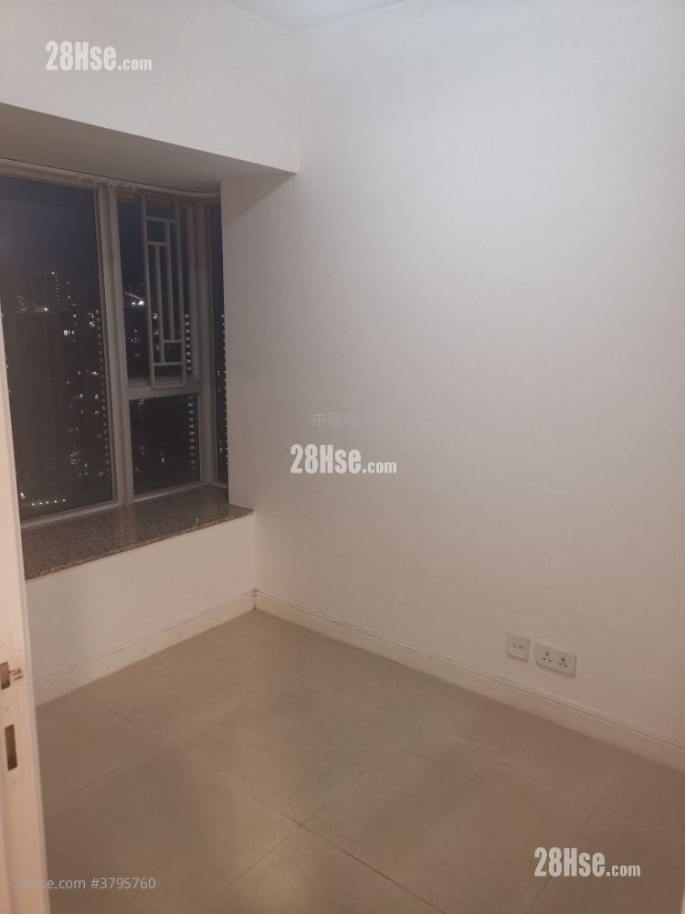 Sky Tower Sell 1 Bathroom 479 ft²