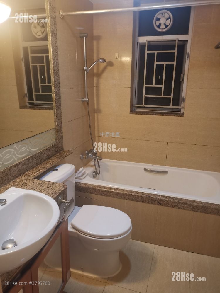 Sky Tower Sell 1 Bathroom 479 ft²