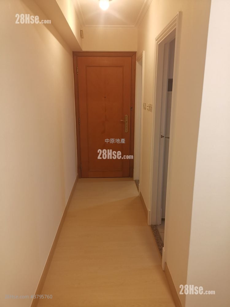 Sky Tower Sell 1 Bathroom 479 ft²