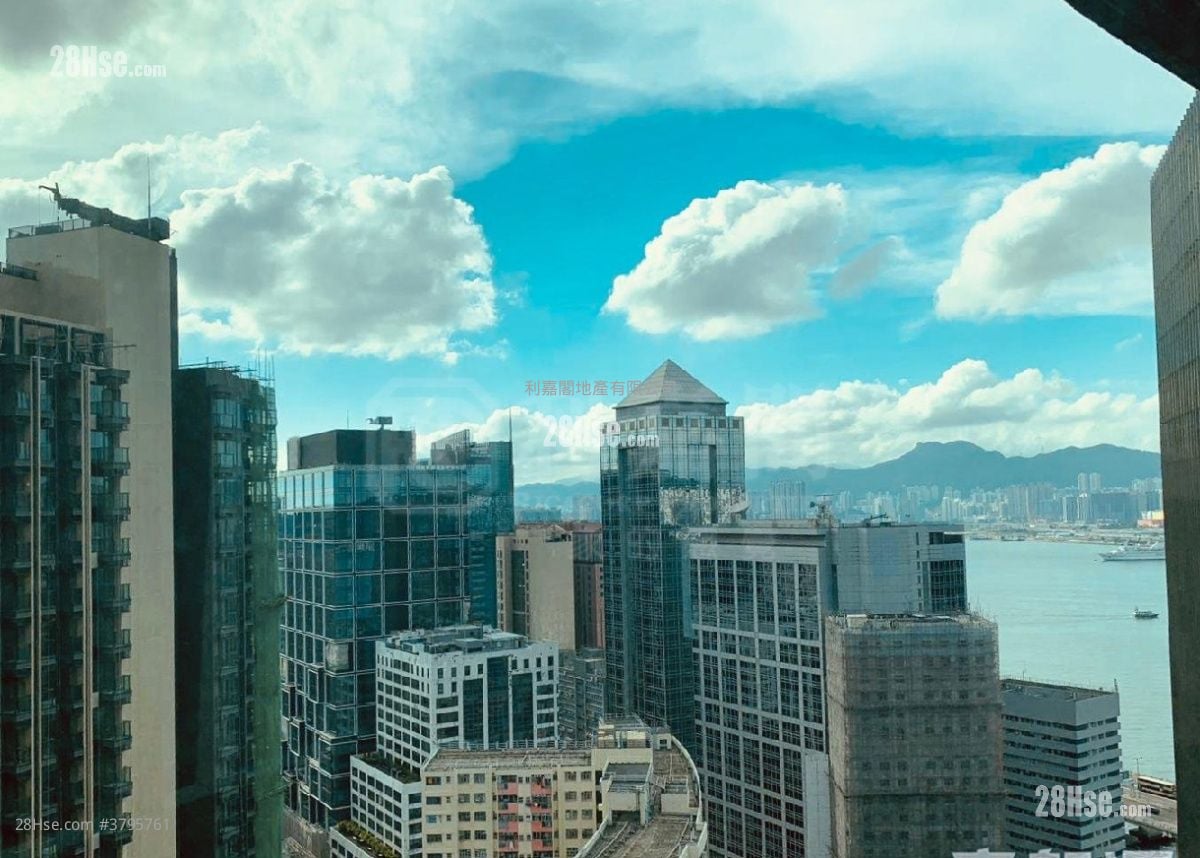 Royal Terrace Sell 2 Bedrooms , 1 Bathroom 400 ft²