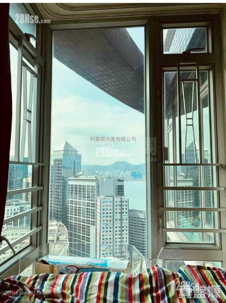 Royal Terrace Sell 2 Bedrooms , 1 Bathroom 400 ft²