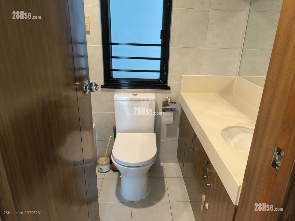 Royal Terrace Sell 2 Bedrooms , 1 Bathroom 400 ft²