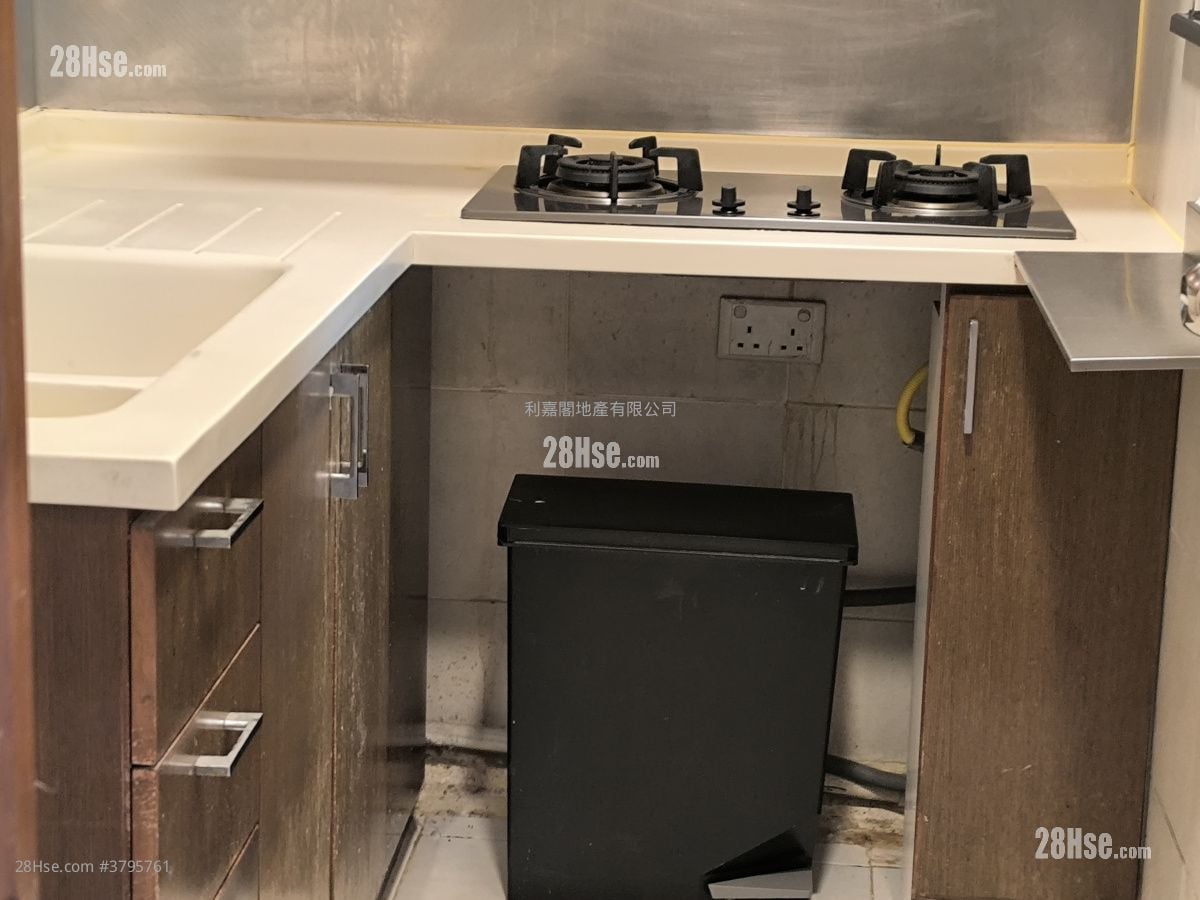 Royal Terrace Sell 2 Bedrooms , 1 Bathroom 400 ft²