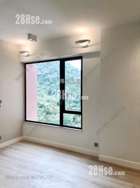 Serene Court Sell 2 Bedrooms , 1 Bathroom 475 ft²