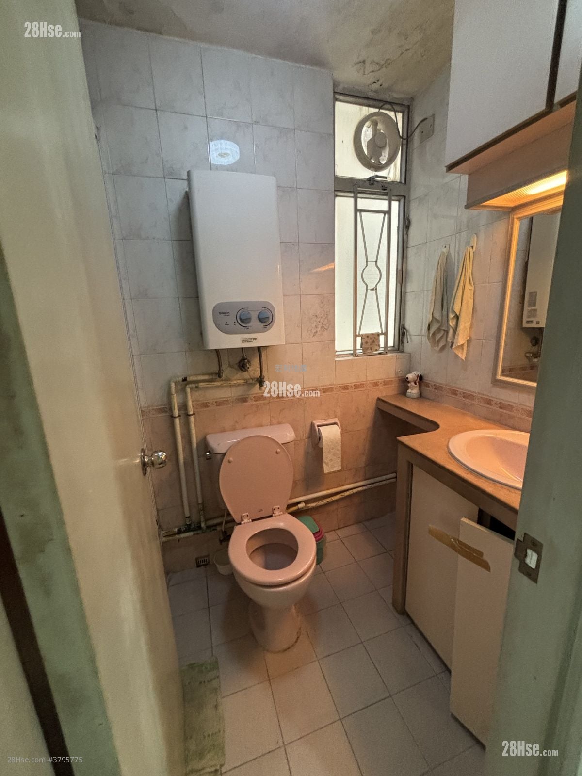 Lok Hin Terrace Sell 3 Bedrooms , 2 Bathrooms 564 ft²