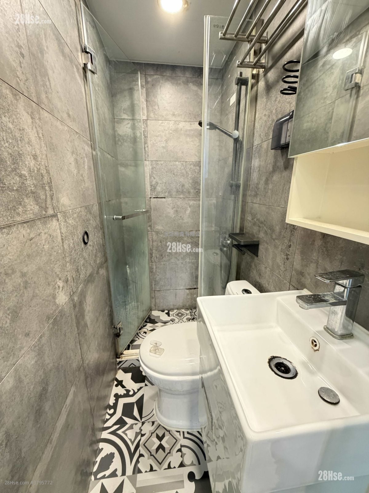 单幢楼房 租盘 1 浴室 150 平方尺