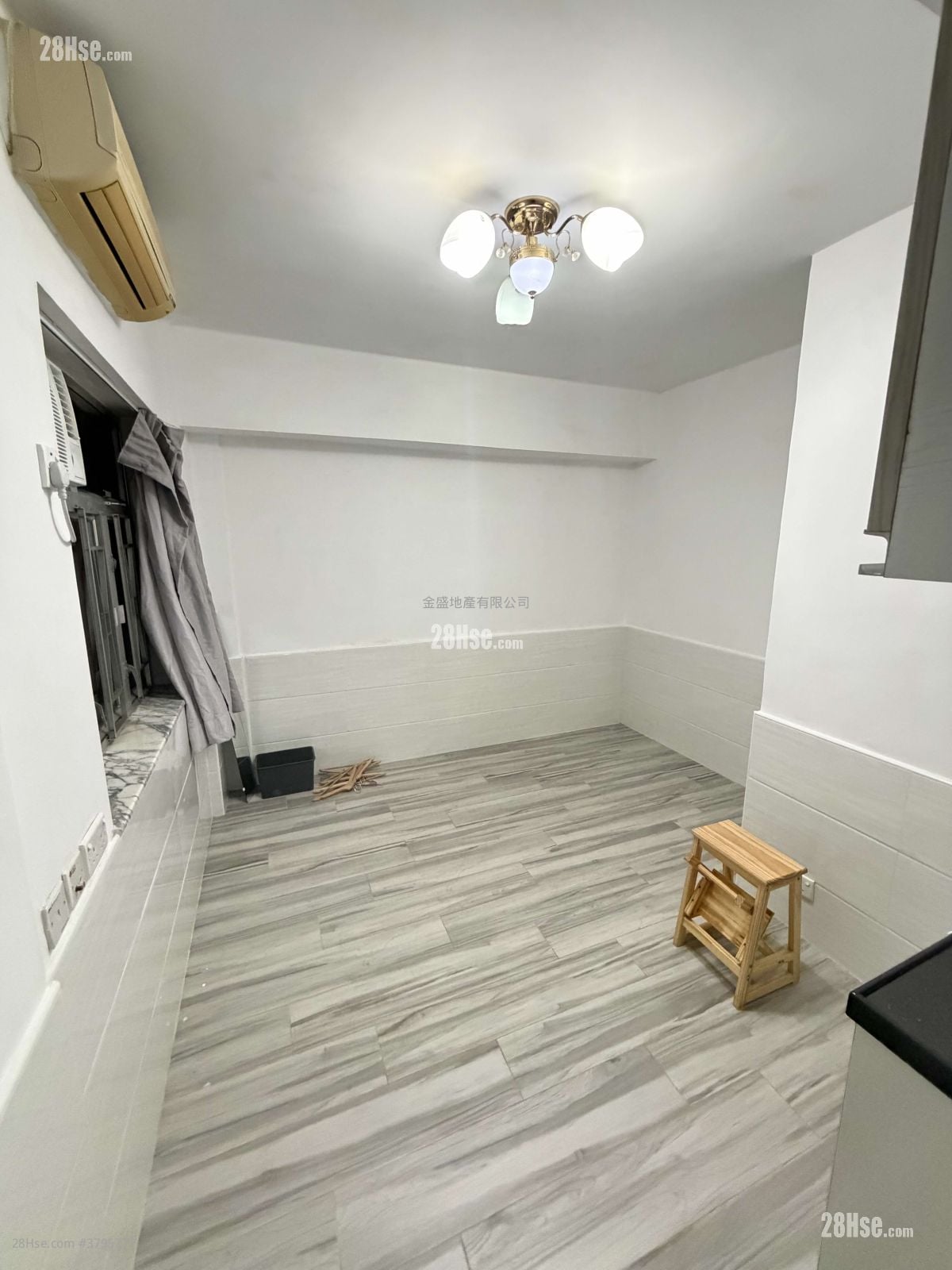 单幢楼房 租盘 1 浴室 140 平方尺