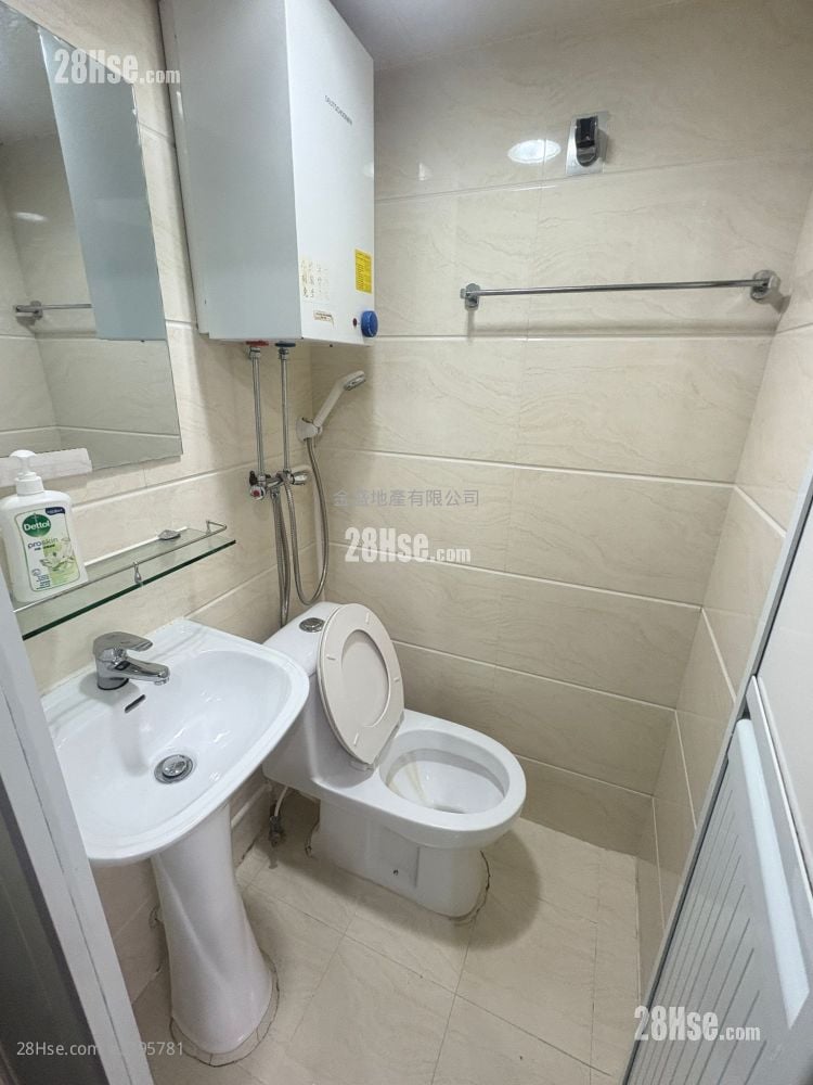 单幢楼房 租盘 1 浴室 130 平方尺