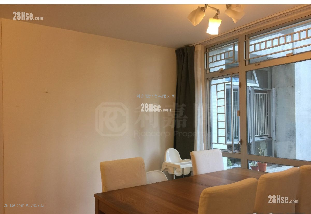Taikoo Shing Sell 3 Bedrooms , 2 Bathrooms 760 ft²