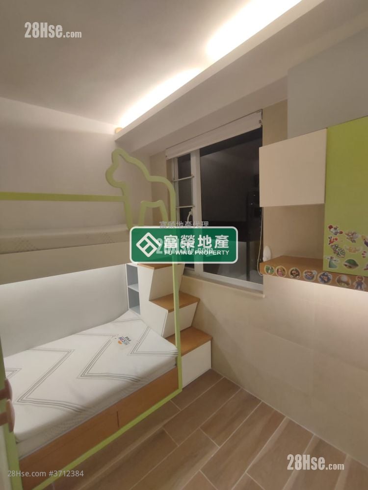 Yee King Building Sell 2 Bedrooms , 1 Bathroom 465 ft²