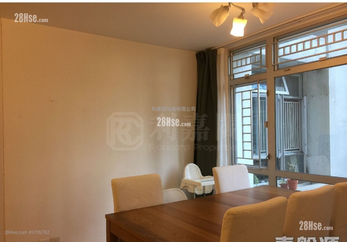 Taikoo Shing Sell 3 Bedrooms , 2 Bathrooms 760 ft²
