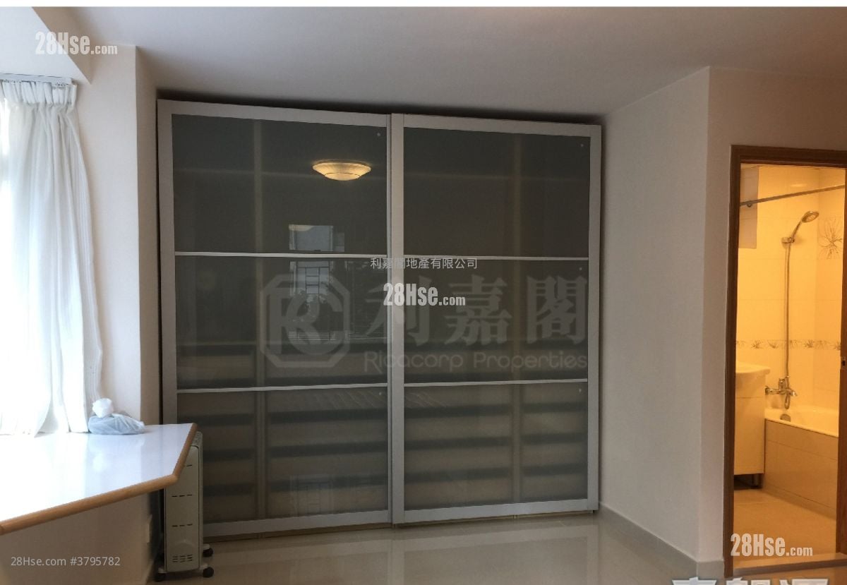 Taikoo Shing Sell 3 Bedrooms , 2 Bathrooms 760 ft²