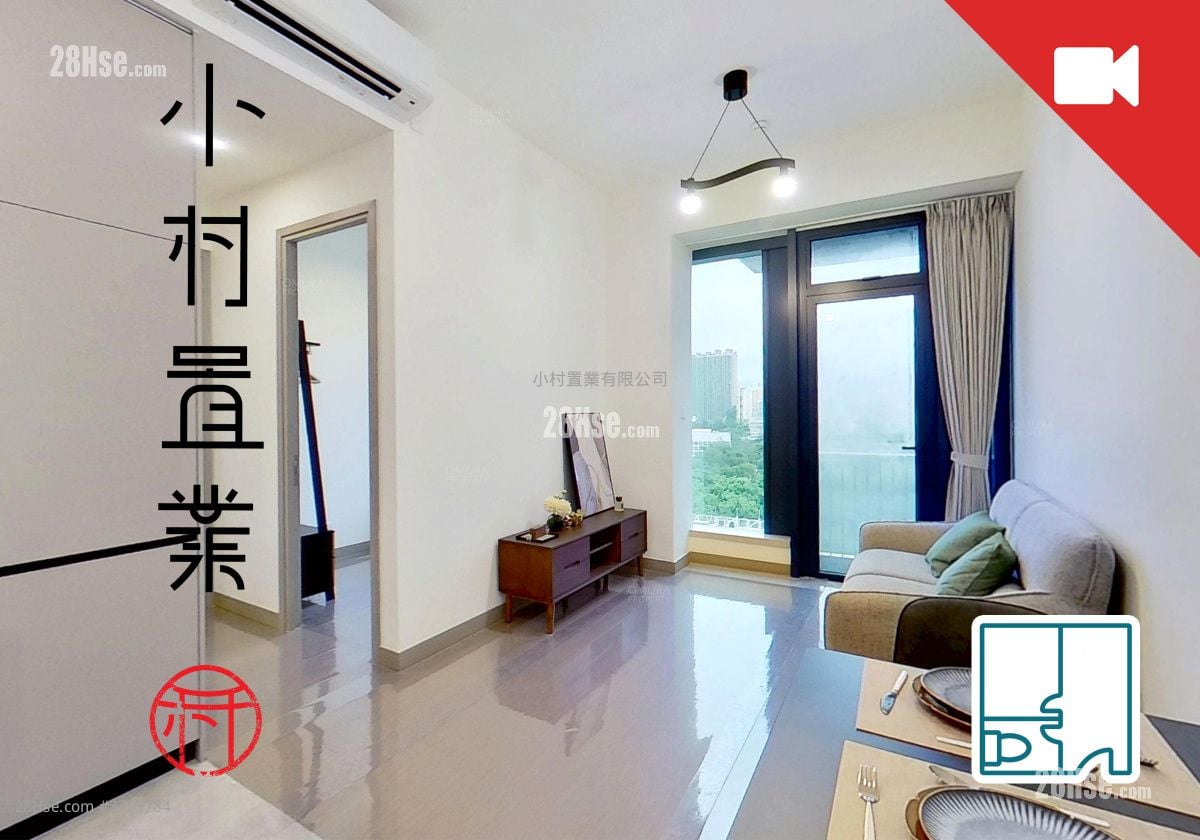 living room: Prince Wesidence Rental 2 Bedrooms , 2 Bathrooms 561 ft²