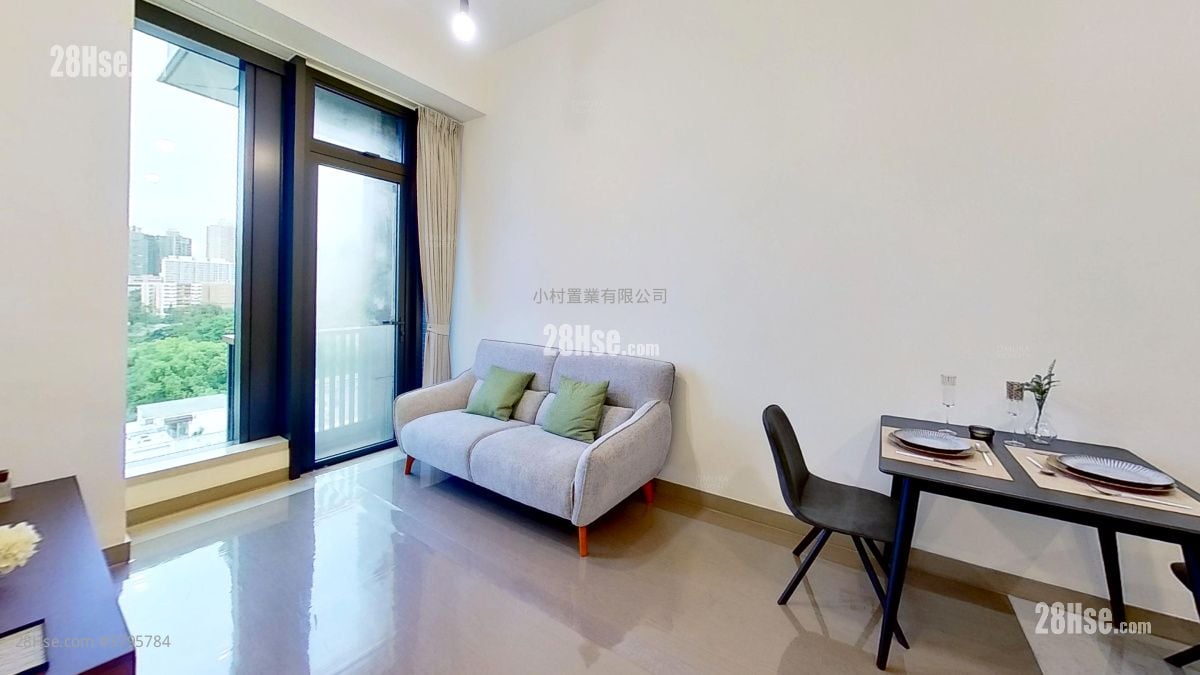 living room: Prince Wesidence Rental 2 Bedrooms , 2 Bathrooms 561 ft²