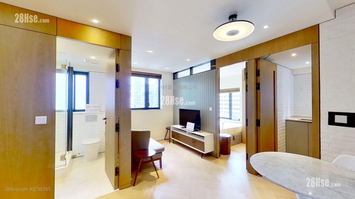 living room: Star Studios Rental 1 Bedroom , 1 Bathroom 302 ft²