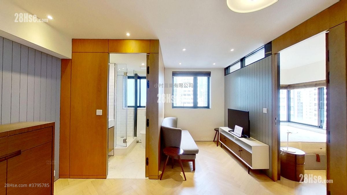 living room: Star Studios Rental 1 Bedroom , 1 Bathroom 302 ft²