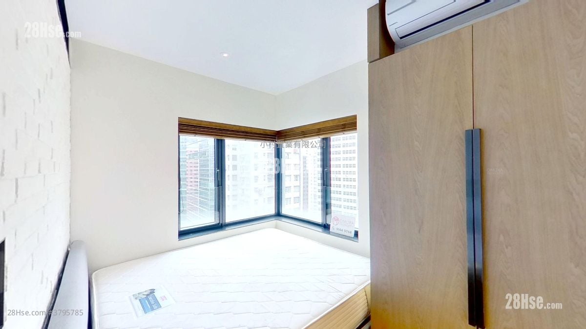 master room: Star Studios Rental 1 Bedroom , 1 Bathroom 302 ft²