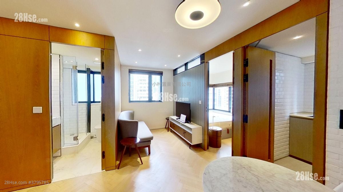 living room: Star Studios Rental 1 Bedroom , 1 Bathroom 302 ft²