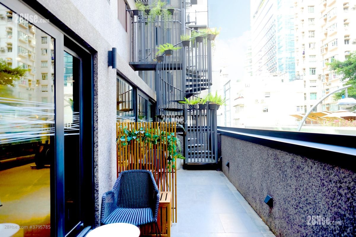 Clubhouse: Star Studios Rental 1 Bedroom , 1 Bathroom 302 ft²