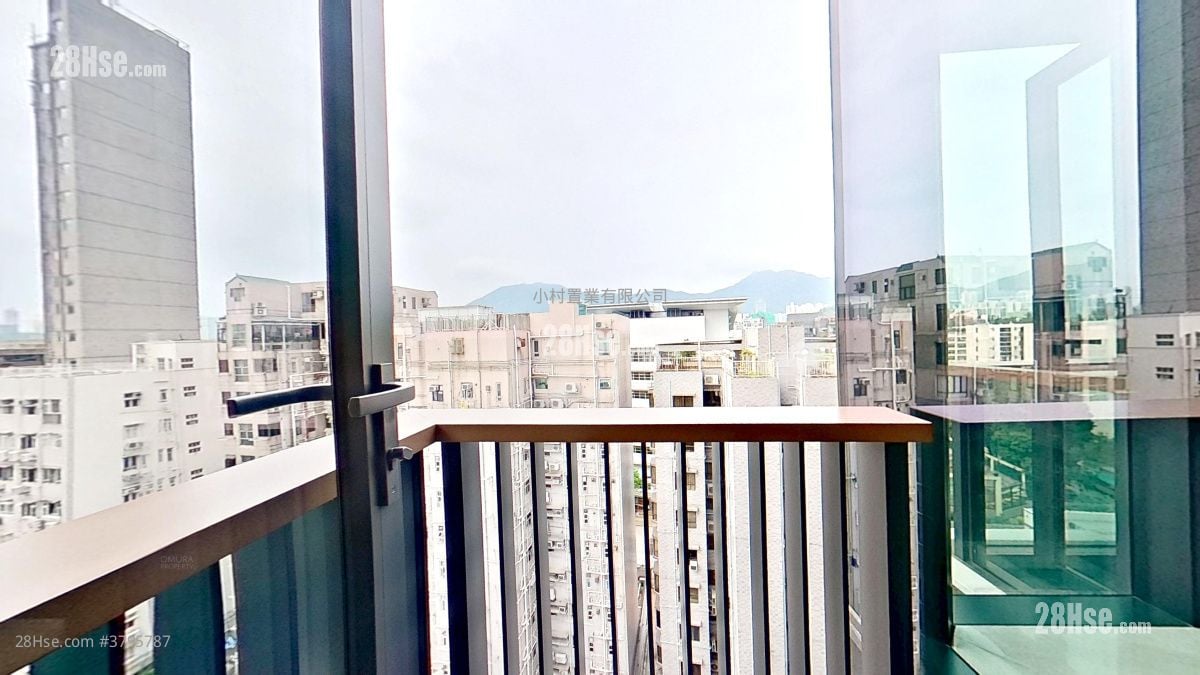 balcony: Prince Wesidence Rental 1 Bedroom , 1 Bathroom 362 ft²