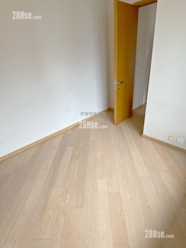 Chatham Gate Sell 2 Bedrooms , 1 Bathroom 606 ft²