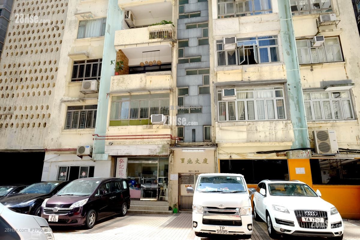 building outlook: Ritz Garden Apartments Rental 3 Bedrooms , 2 Bathrooms 1,097 ft²