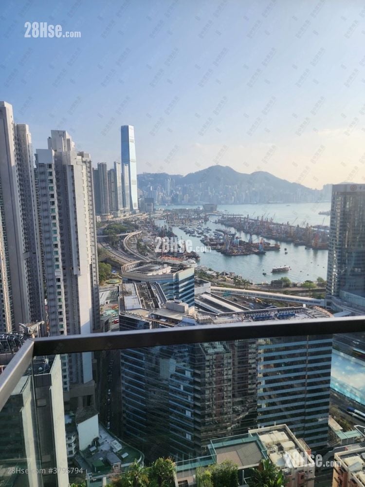 View: Upper West Rental 3 Bedrooms , 2 Bathrooms 609 ft²