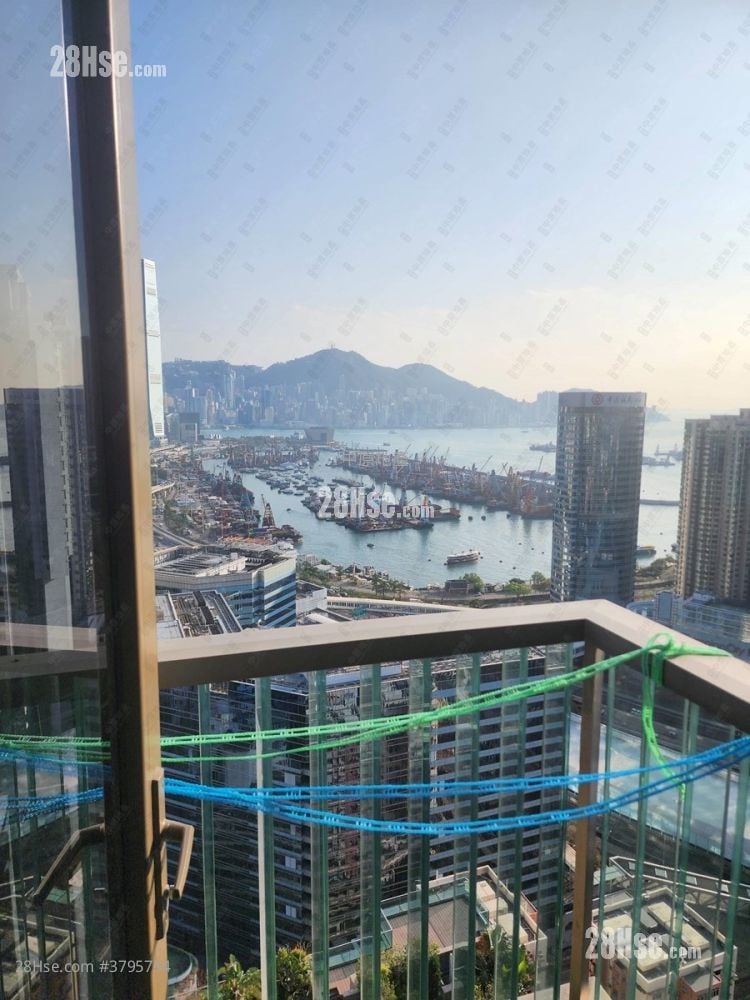 View: Upper West Rental 3 Bedrooms , 2 Bathrooms 609 ft²