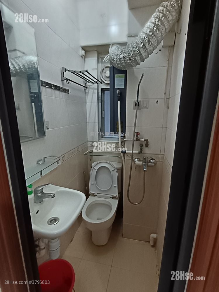 华都楼 租盘 3 房 , 1 浴室 363 平方尺