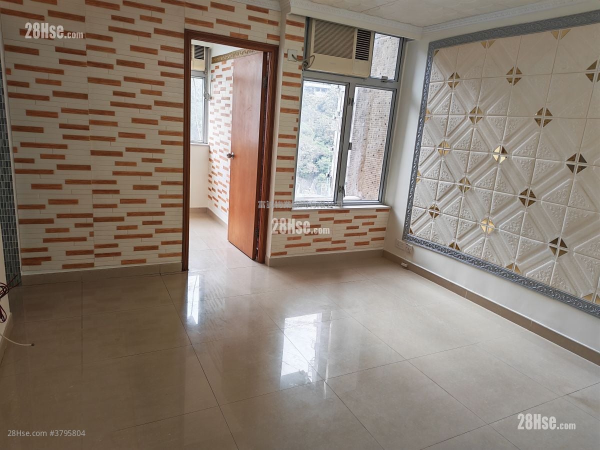 Tsui Ping (North) Estate Sell 2 Bedrooms , 1 Bathroom 381 ft²