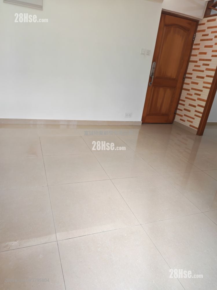 Tsui Ping (North) Estate Sell 2 Bedrooms , 1 Bathroom 381 ft²