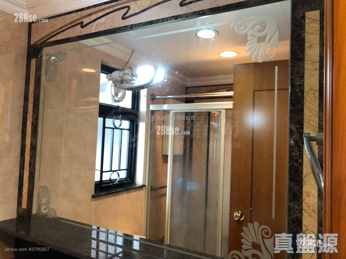 Villa By The Park Rental 2 Bedrooms , 1 Bathroom 396 ft²