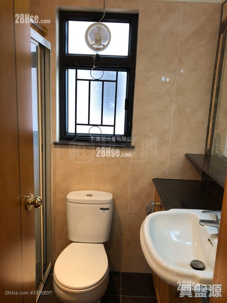 Villa By The Park Rental 2 Bedrooms , 1 Bathroom 396 ft²