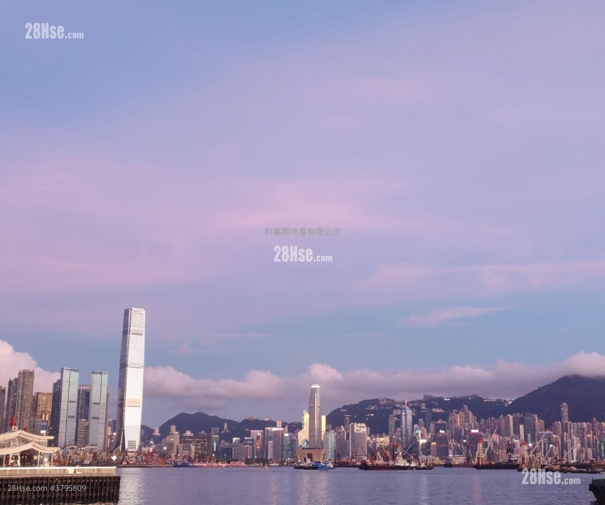 维港滙 售盘 3 房 797 平方尺