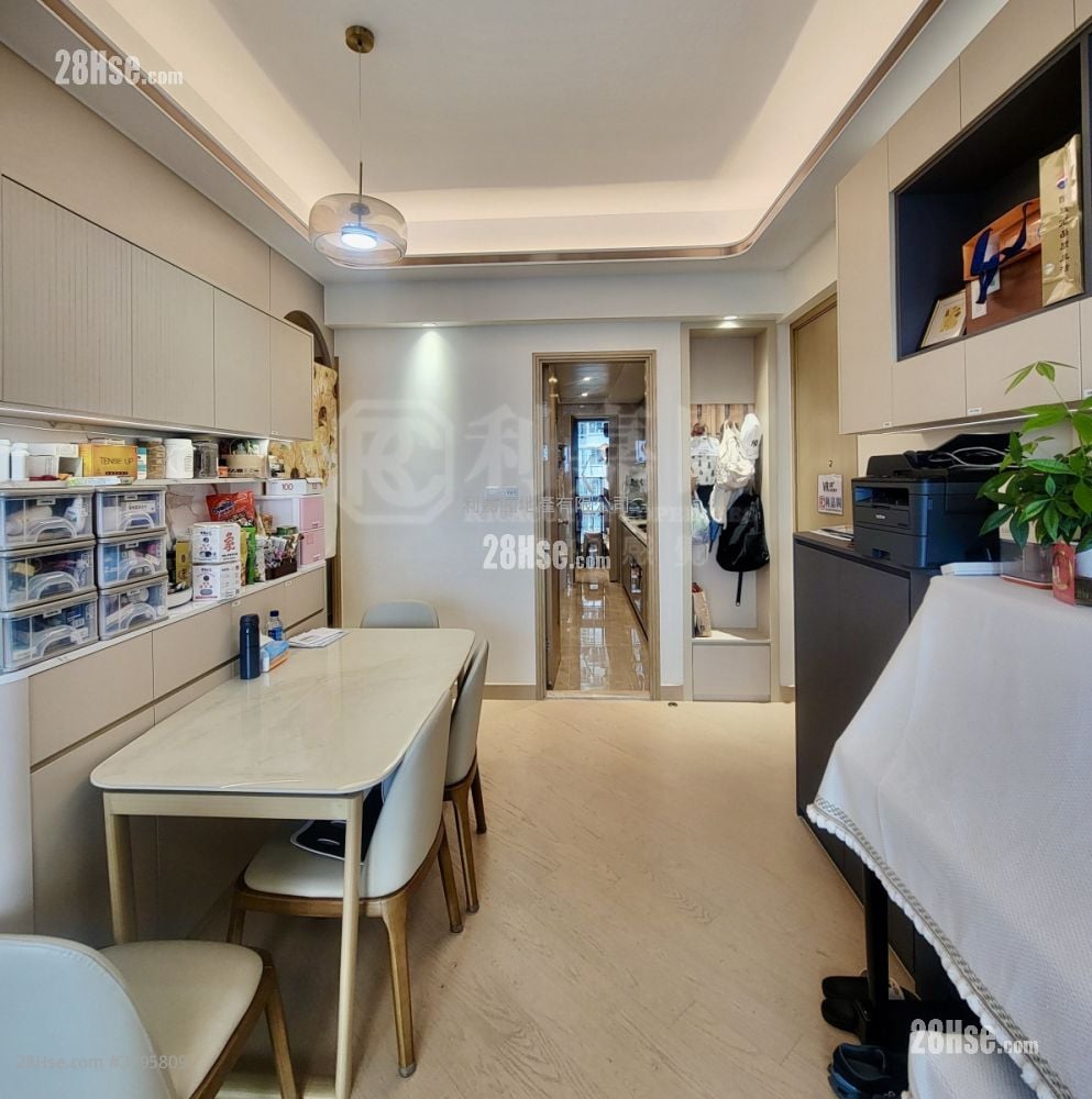 维港滙 售盘 3 房 797 平方尺