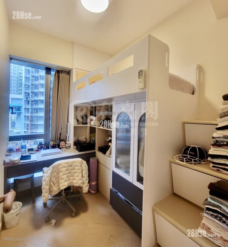 维港滙 售盘 3 房 797 平方尺