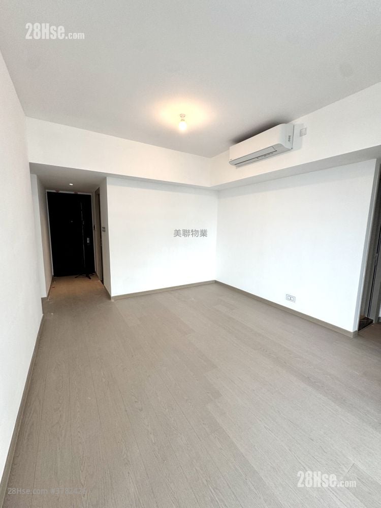 The Southside Rental 3 Bedrooms , 2 Bathrooms 958 ft²