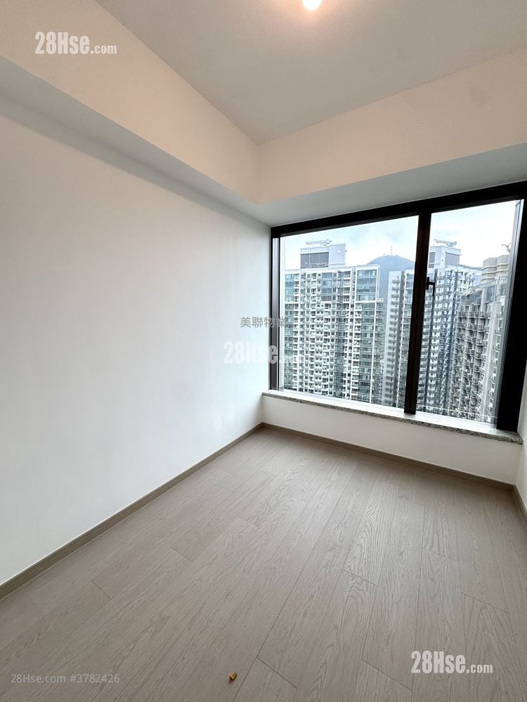 The Southside Rental 3 Bedrooms , 2 Bathrooms 958 ft²