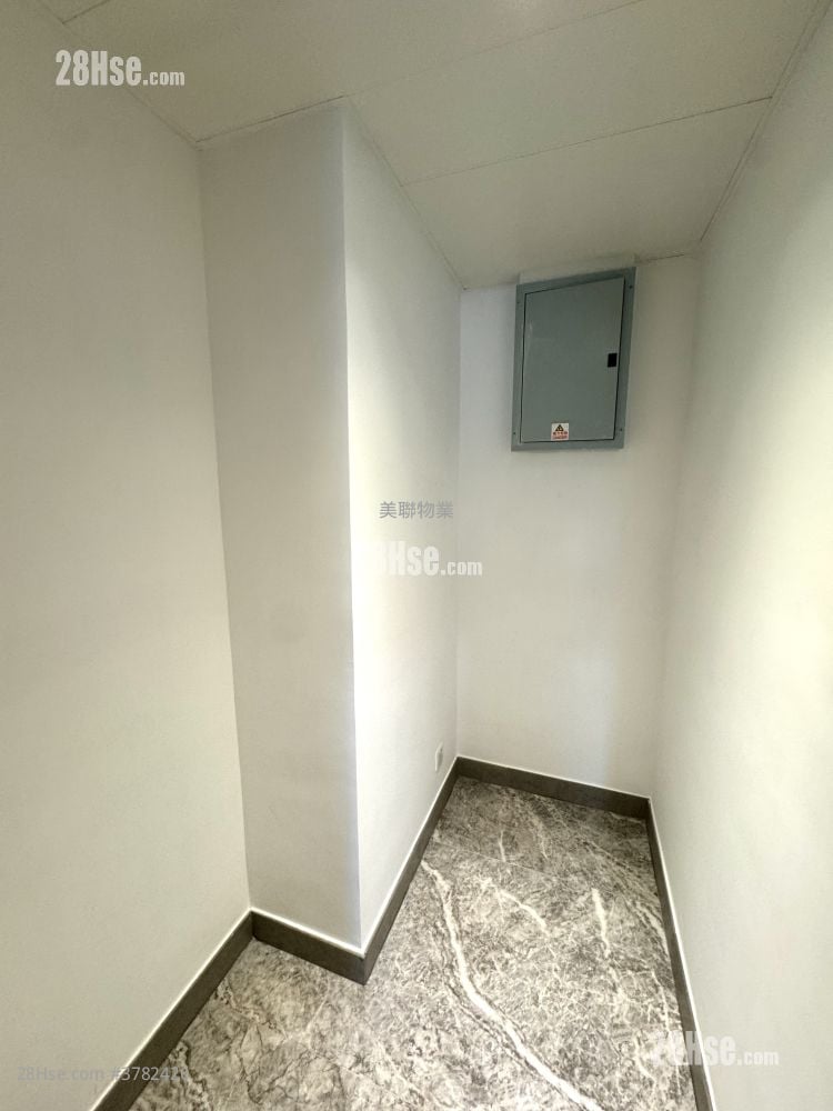 The Southside Rental 3 Bedrooms , 2 Bathrooms 958 ft²