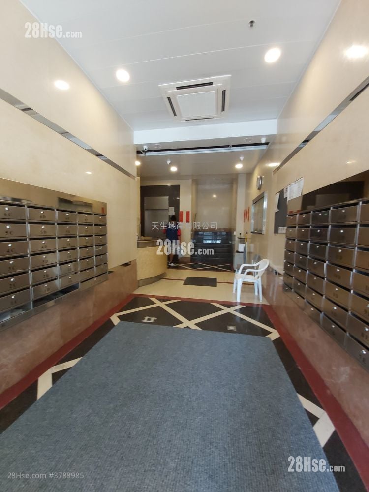 Pak Lee Building Sell 3 Bedrooms , 1 Bathroom 670 ft²