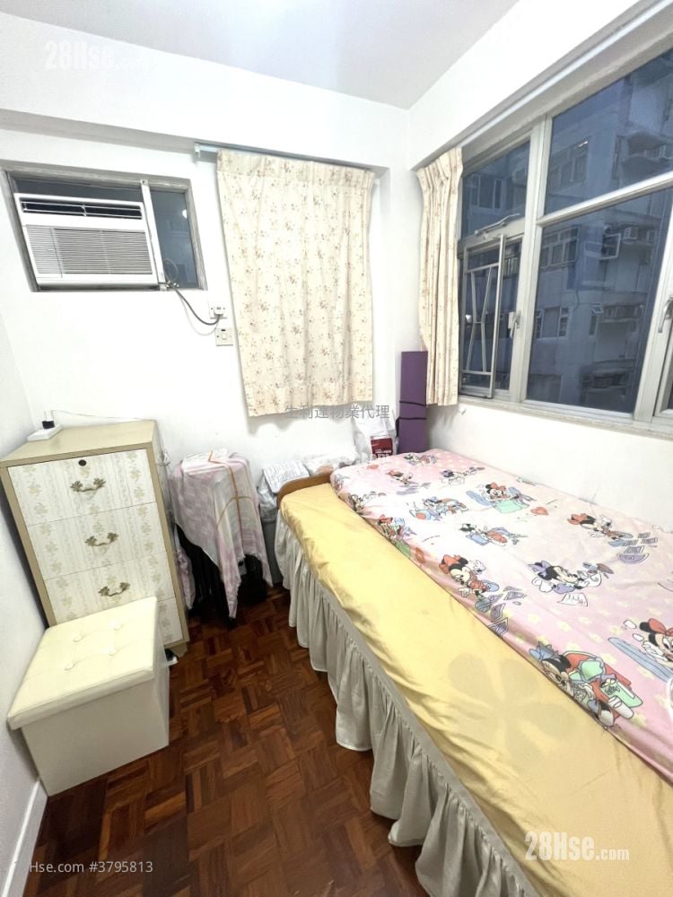 bedroom 1: Wyler Garden Sell 2 Bedrooms , 1 Bathroom 335 ft²