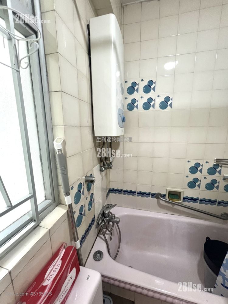 bathroom: Wyler Garden Sell 2 Bedrooms , 1 Bathroom 335 ft²