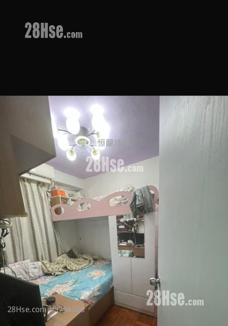 Beverly Court Sell 2 Bedrooms , 1 Bathroom 388 ft²