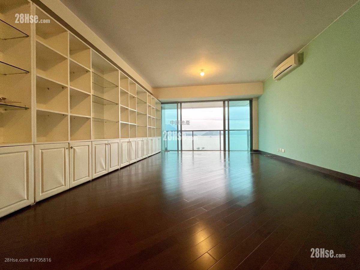 Mayfair By The Sea Rental 4 Bedrooms , 3 Bathrooms 1,691 ft²