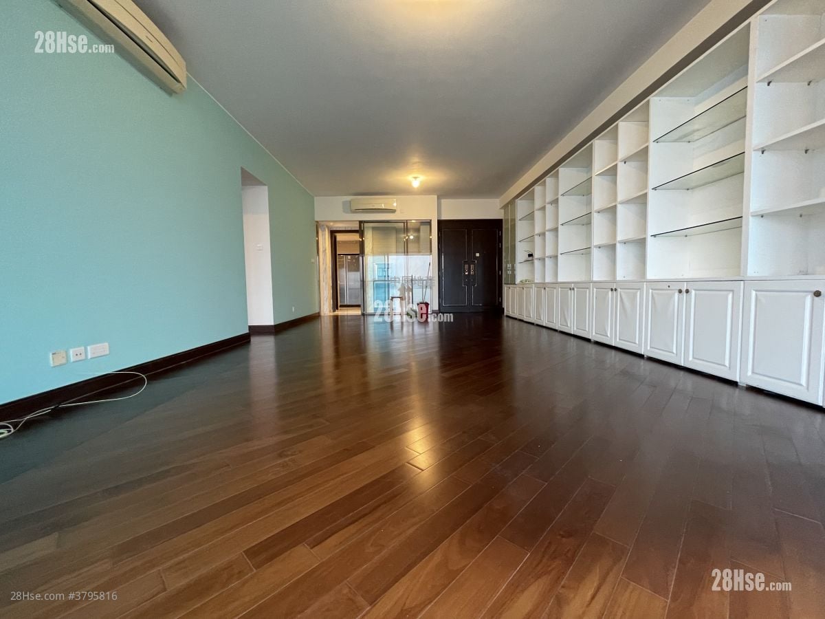 Mayfair By The Sea Rental 4 Bedrooms , 3 Bathrooms 1,691 ft²