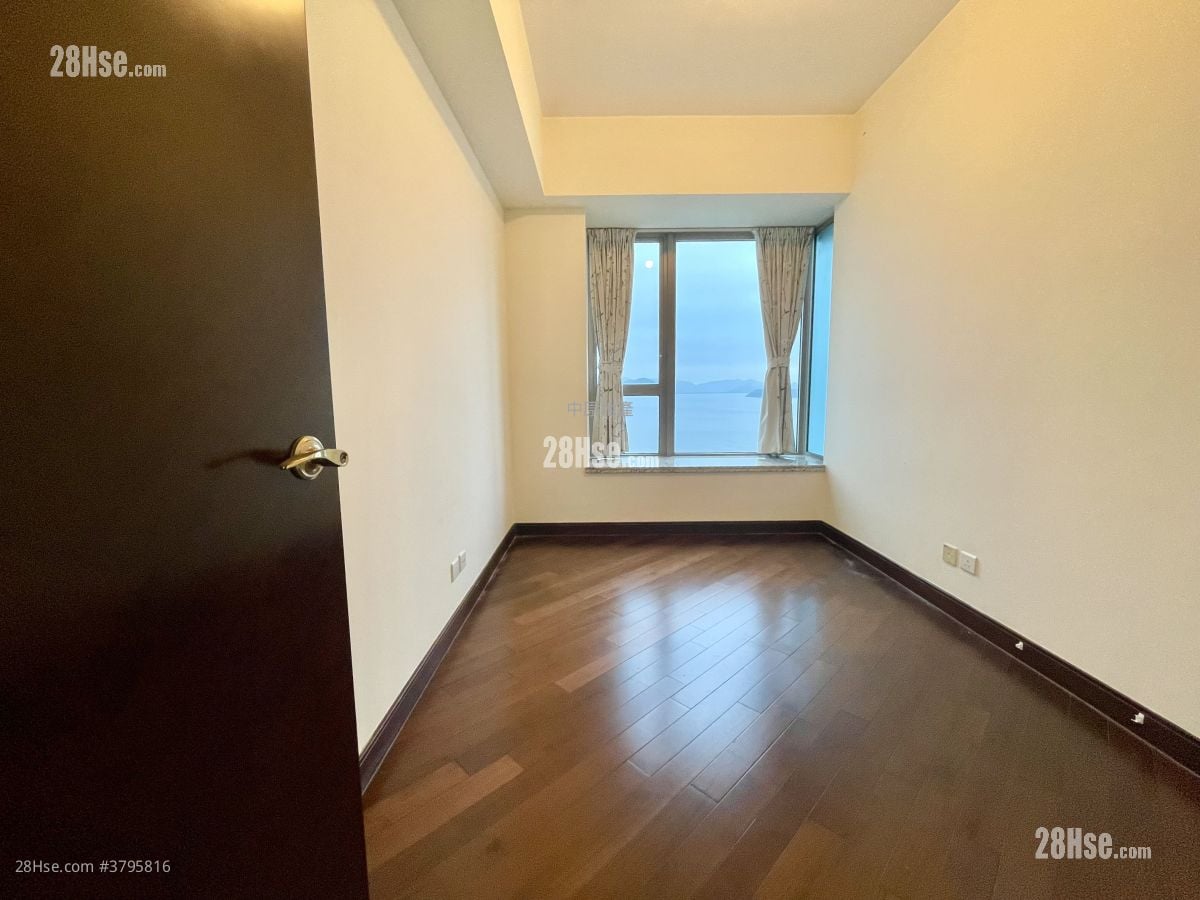 Mayfair By The Sea Rental 4 Bedrooms , 3 Bathrooms 1,691 ft²